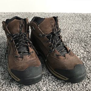 NWOT Timberland Hiking Boots